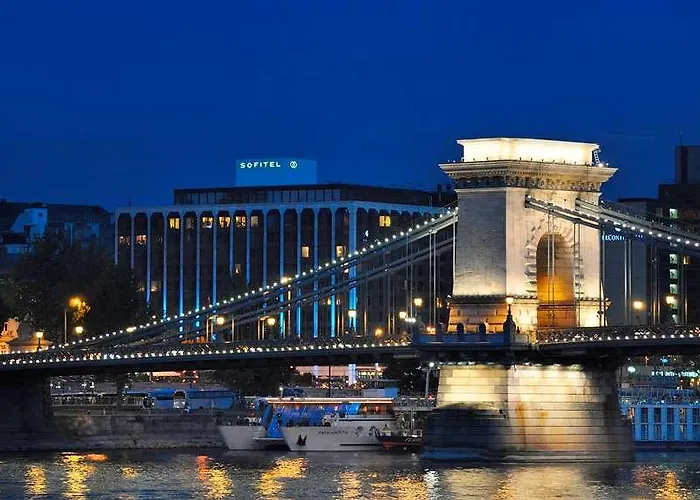 Sofitel Chain Bridge Отель Будапешт