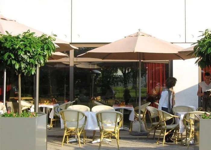 Sofitel Chain Bridge 5* Будапешт