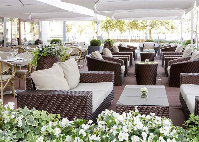 Hotel Sofitel Chain Bridge