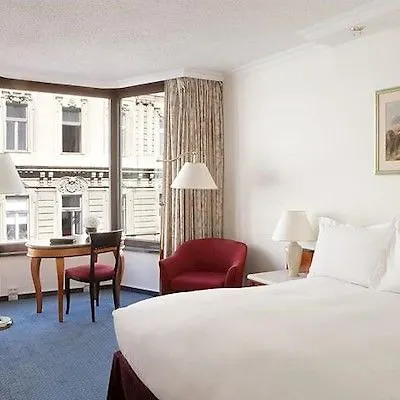 Sofitel Chain Bridge 5*