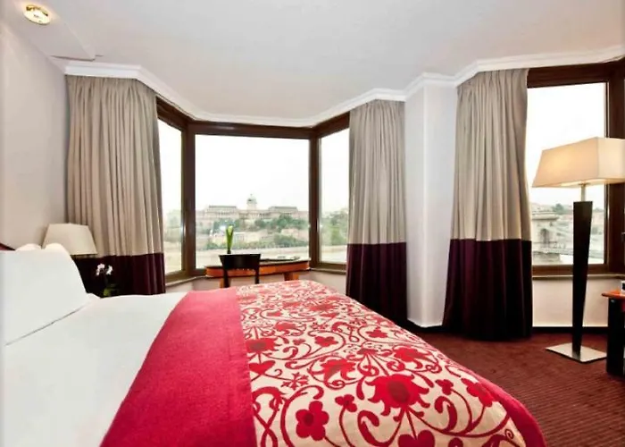 Sofitel Chain Bridge