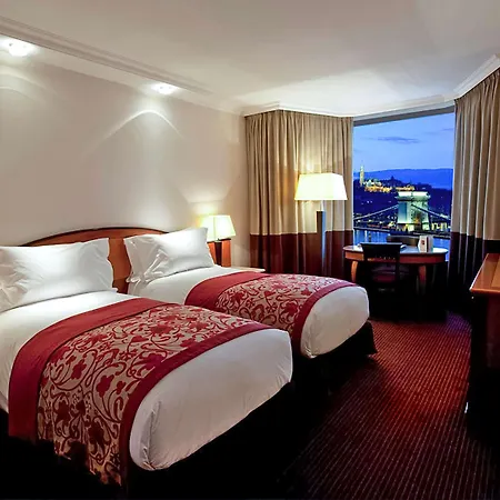 Sofitel Chain Bridge 5* Budapeste