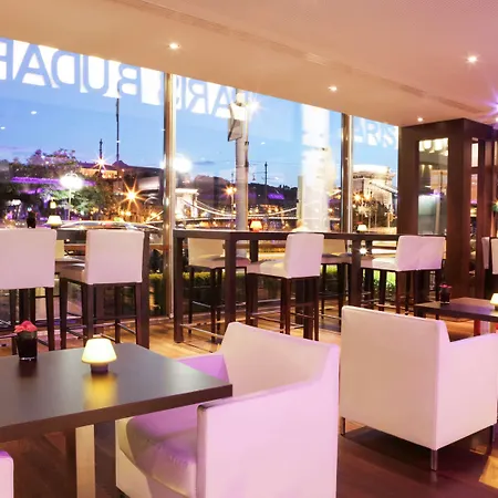 Sofitel Chain Bridge 5* Budapeste