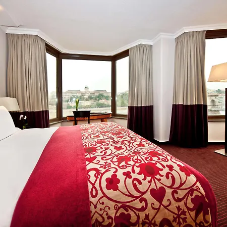 Sofitel Chain Bridge