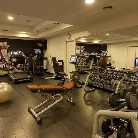 Sofitel Chain Bridge Hotel