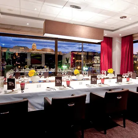 Sofitel Chain Bridge Hotel 5*