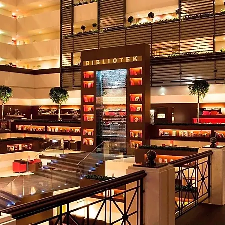 Hotel Sofitel Chain Bridge