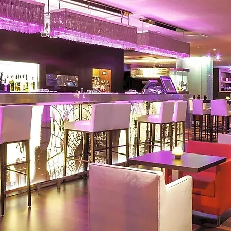 Hotel Sofitel Chain Bridge 5*