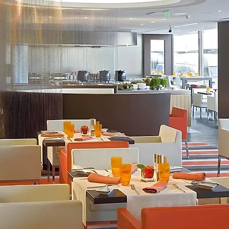 Hotel Sofitel Chain Bridge