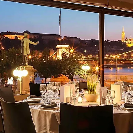 Sofitel Chain Bridge 5*