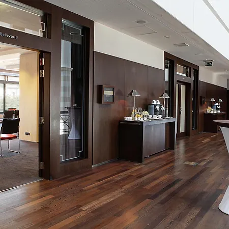 Hotel Sofitel Chain Bridge