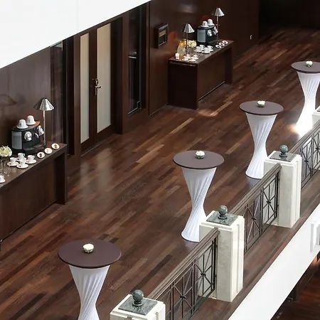 Sofitel Chain Bridge