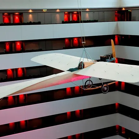 Hotel Sofitel Chain Bridge