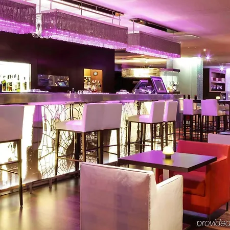 Hotel Sofitel Chain Bridge