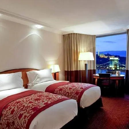 Hotel Sofitel Chain Bridge 5*