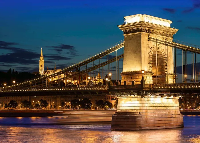 酒店 Sofitel Chain Bridge 5*