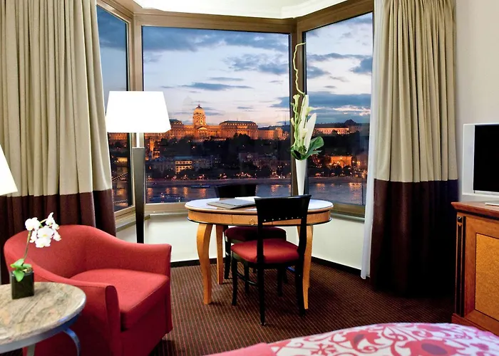 Hotel Sofitel Chain Bridge