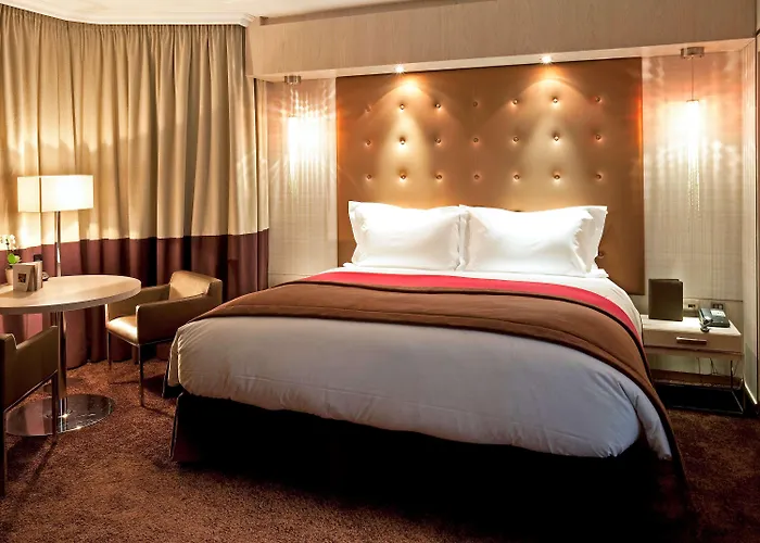 Sofitel Chain Bridge Hotel