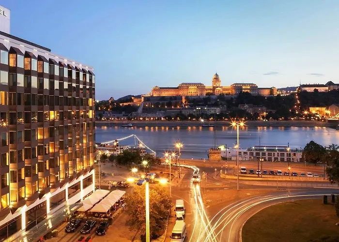 Sofitel Chain Bridge 5*