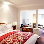 Hotel Sofitel Chain Bridge