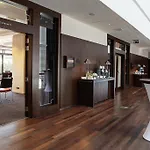 Hotel Sofitel Chain Bridge