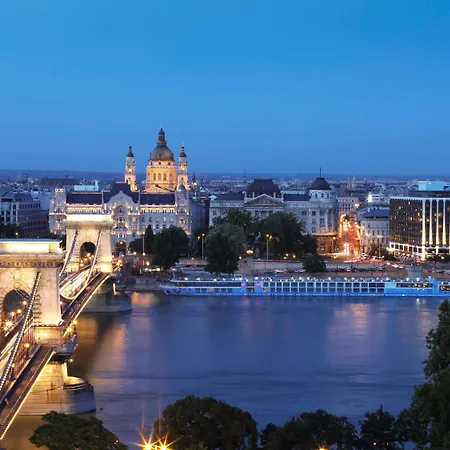 Sofitel Chain Bridge