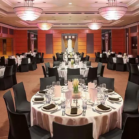 Sofitel Chain Bridge Otel 5*