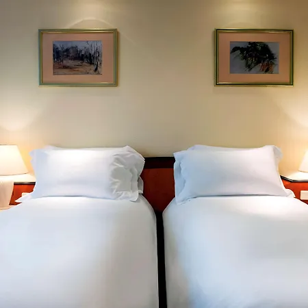 Sofitel Chain Bridge Otel