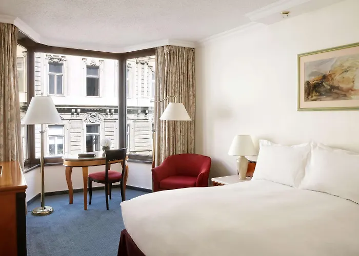 Sofitel Chain Bridge Hotel