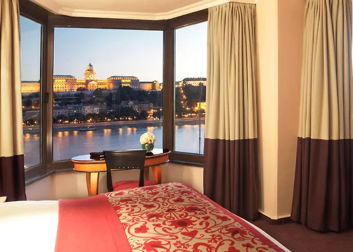 Sofitel Chain Bridge Hotel