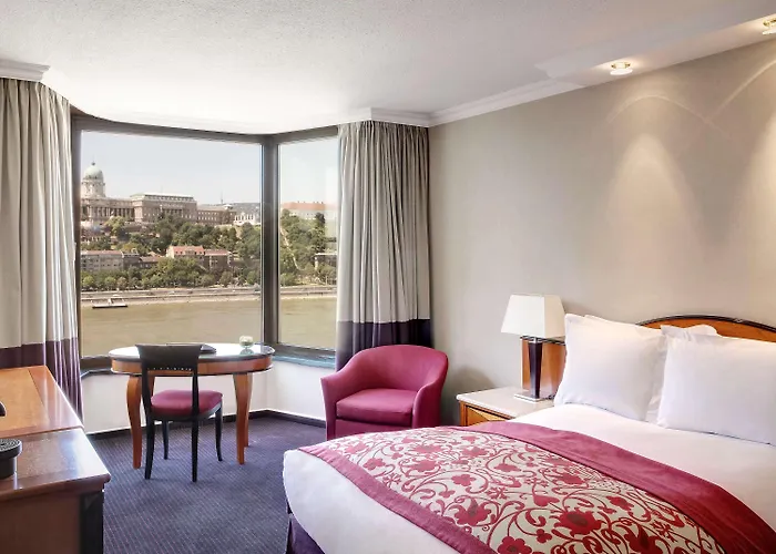 Hotel Sofitel Chain Bridge