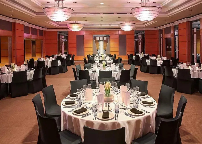 Sofitel Chain Bridge Hotel 5*