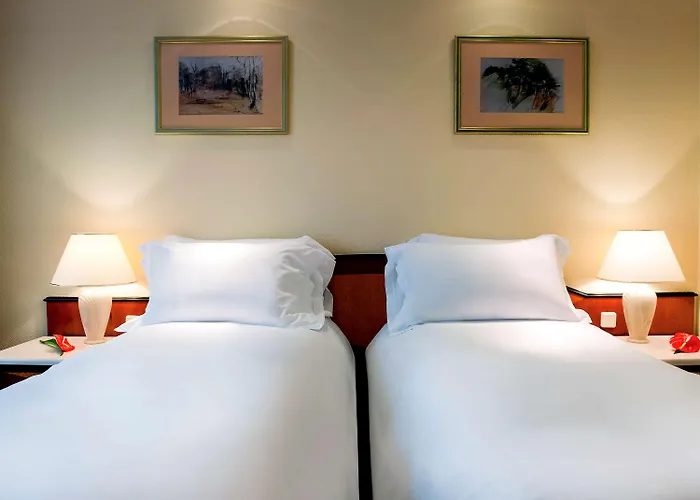 Sofitel Chain Bridge Hotel