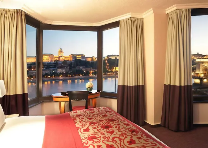 Sofitel Chain Bridge Hotel 5*